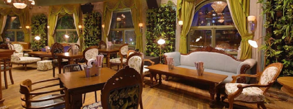 Versova’s Best-Kept Secrets: Cafés, Art Galleries, and More