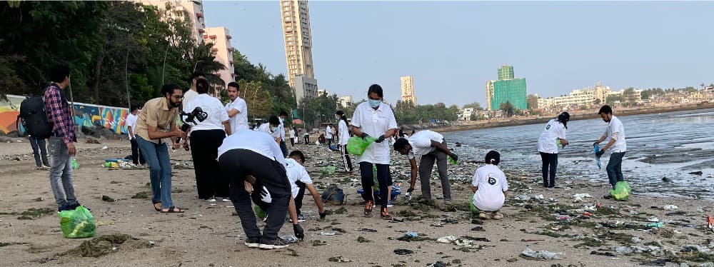Celebrating Earth Day With Rustomjee at Prabhadevi Beach