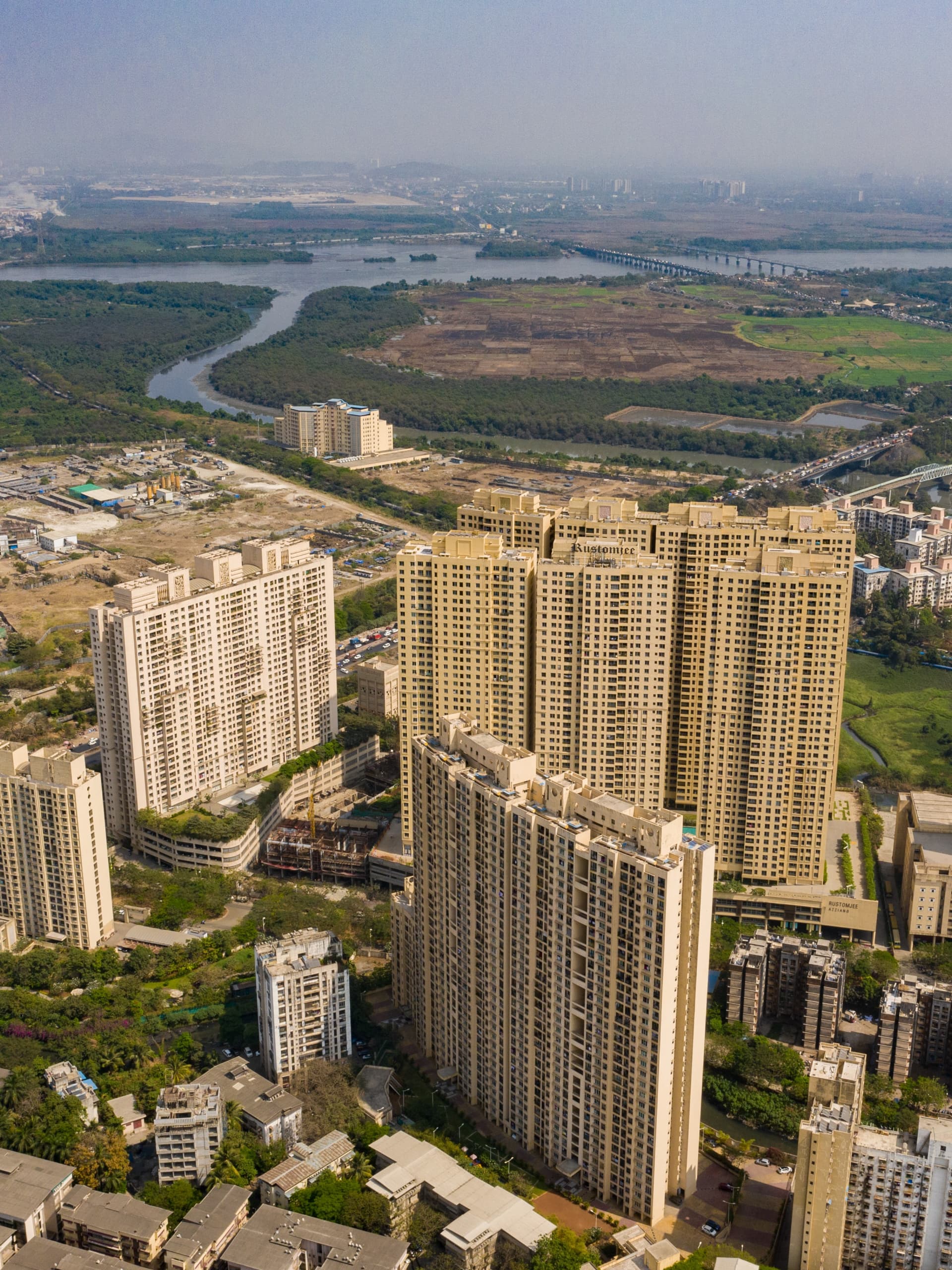 Rustomjee Urbania, Thane
