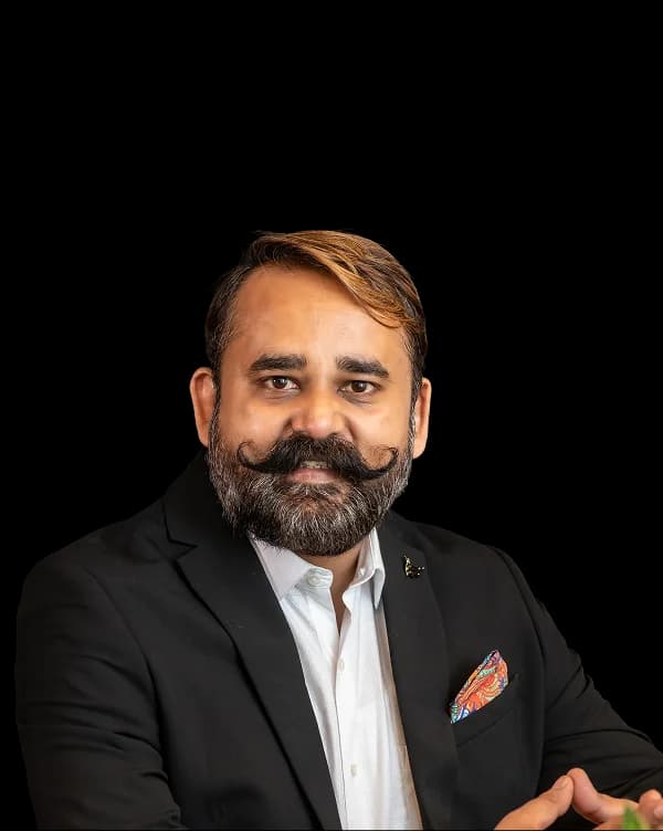 https://www.rustomjee.com/publicupload/image_71_bb4970266c.webp