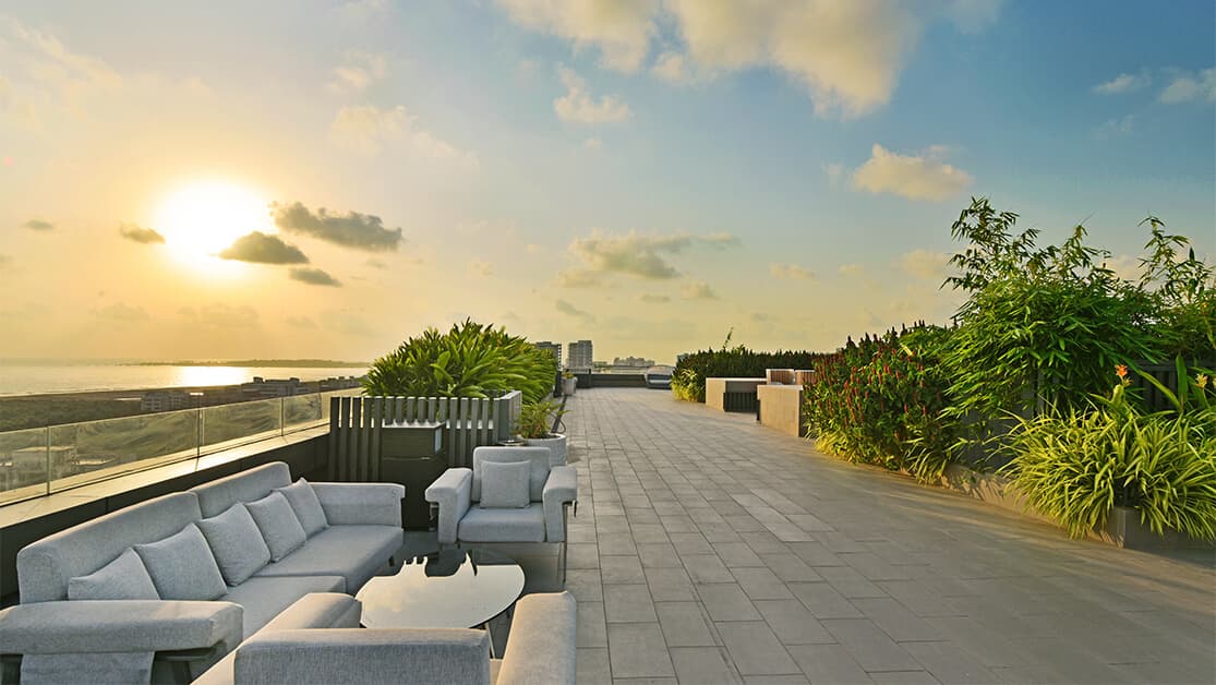 Glamour, Glitz & Gorgeous Views: Juhu's Plush Neighbourhood Is Everything You're Looking For & More