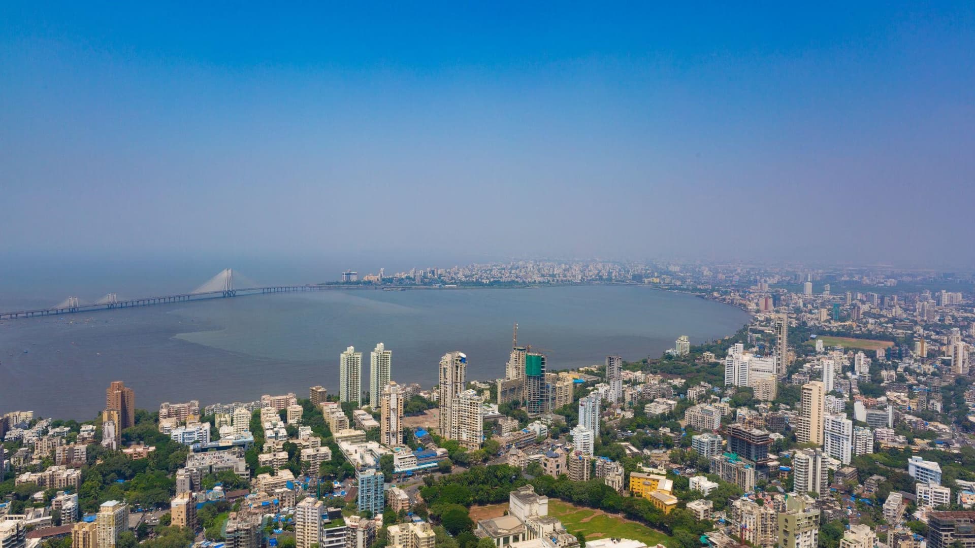 Thinking Of Buying Property In Mumbai? Here's What You Should Keep In Mind