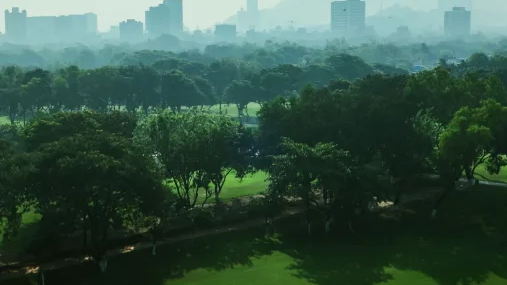 Is Chembur Becoming a Luxury Hub? An Analysis of Rustomjee Balmoral Golf Links